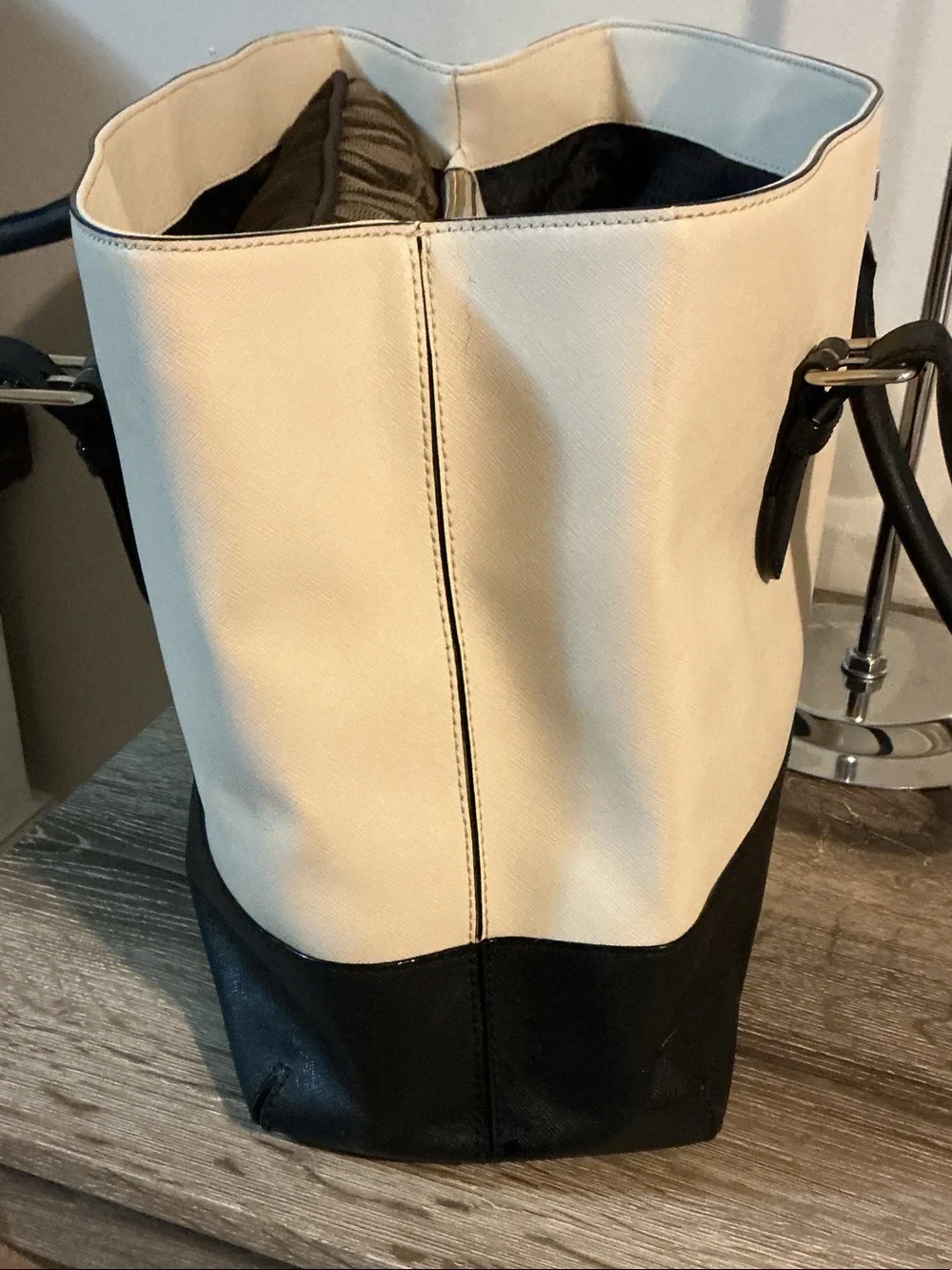 kate spade NY Cove Street Colorblock Airel Cream and Black Satchel Tote EUC